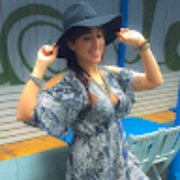 Meet your Posher, Jenny - Picture 1 of 1